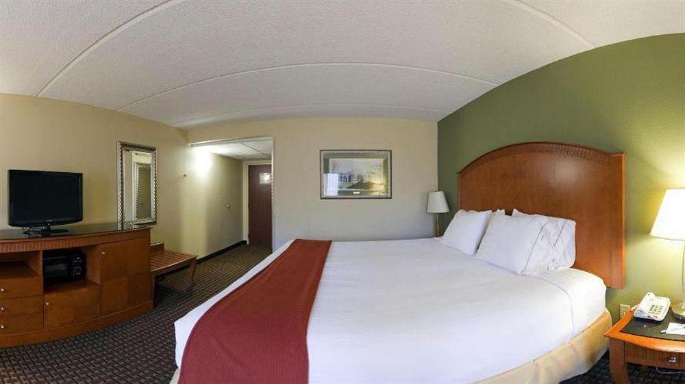 Holiday Inn Express & Suites Charlotte Arpt-Belmont By Ihg Esterno foto