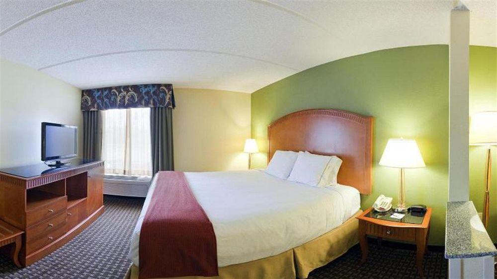 Holiday Inn Express & Suites Charlotte Arpt-Belmont By Ihg Esterno foto