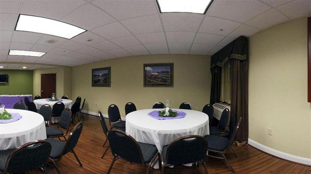 Holiday Inn Express & Suites Charlotte Arpt-Belmont By Ihg Esterno foto