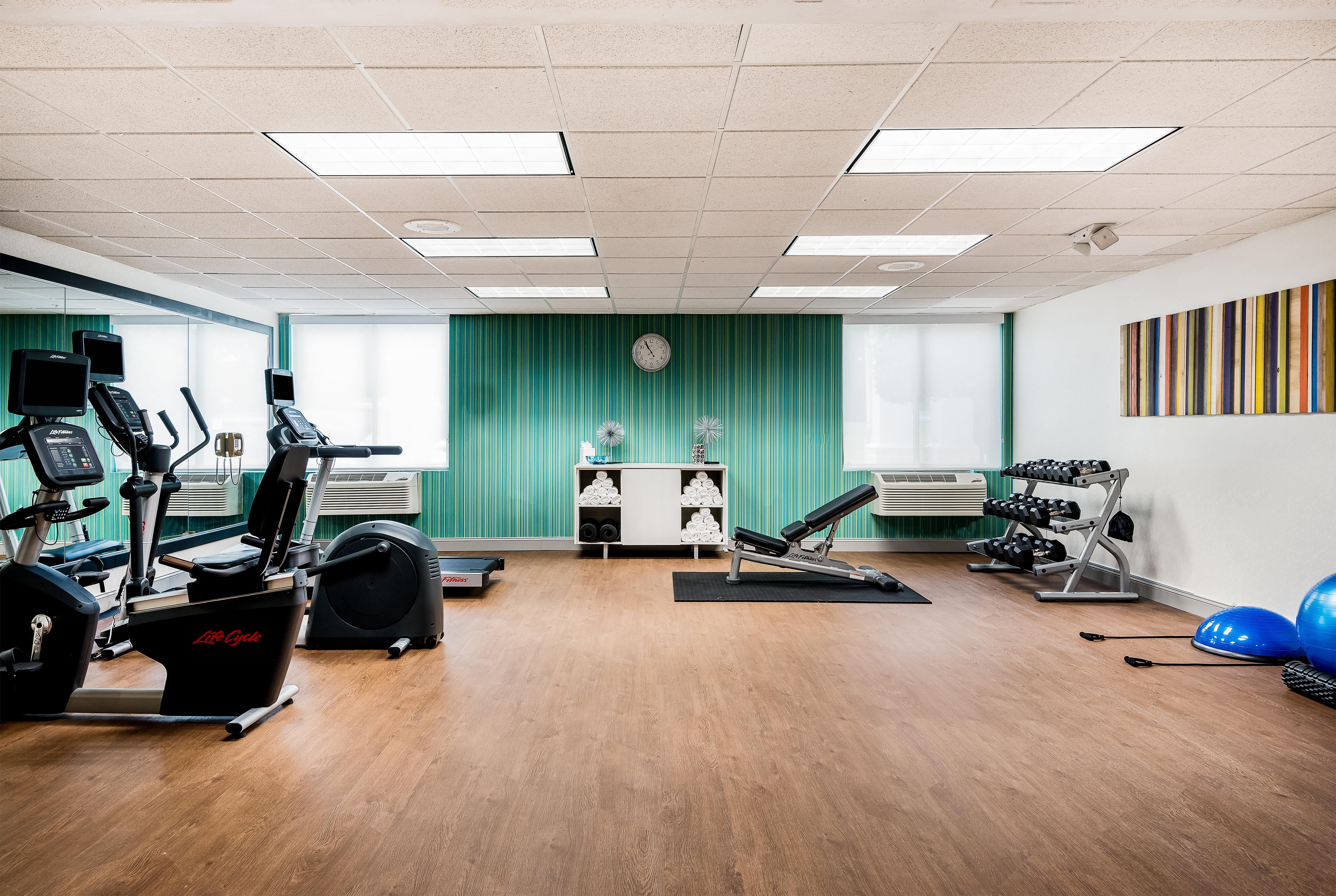 Holiday Inn Express & Suites Charlotte Arpt-Belmont By Ihg Esterno foto