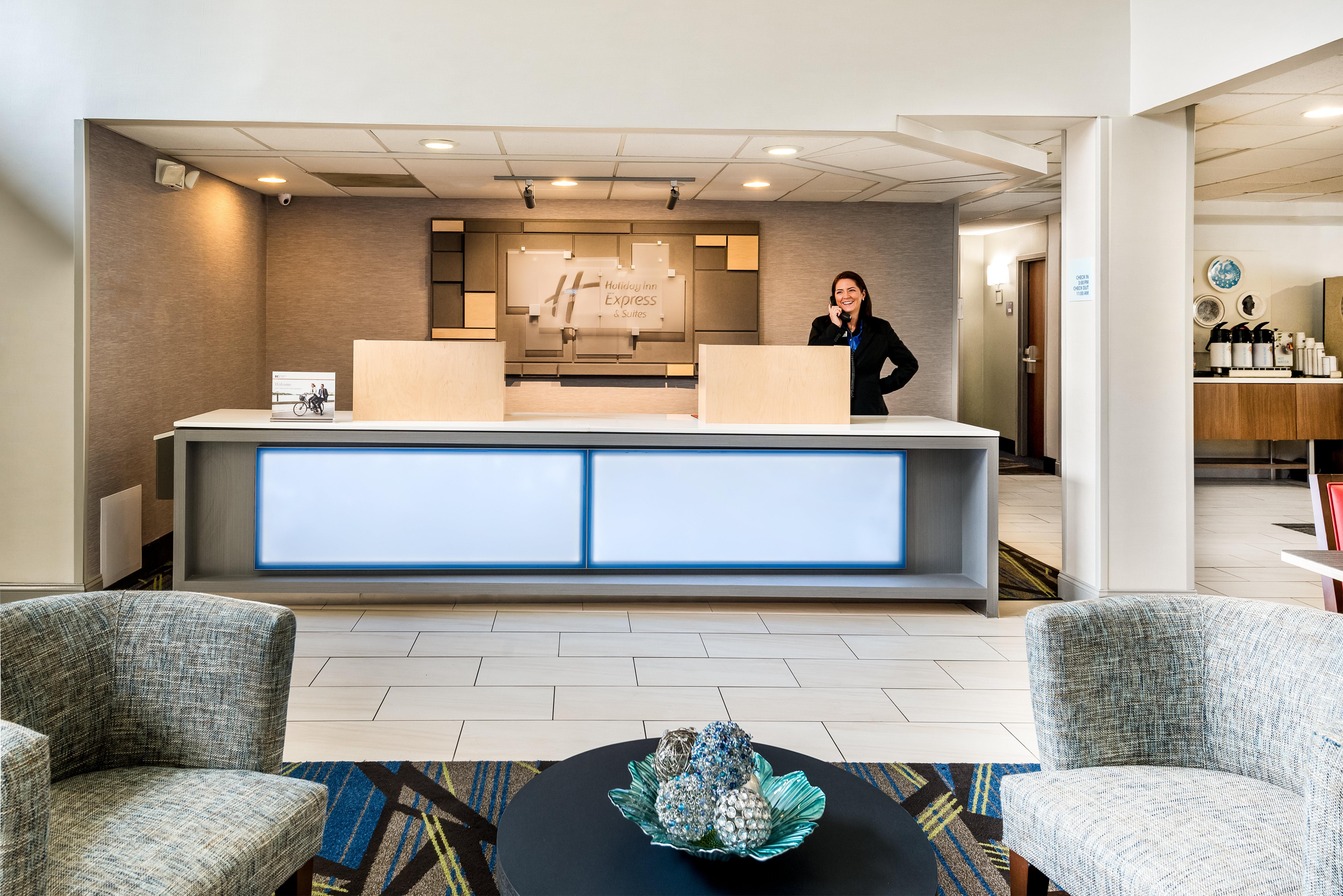 Holiday Inn Express & Suites Charlotte Arpt-Belmont By Ihg Esterno foto